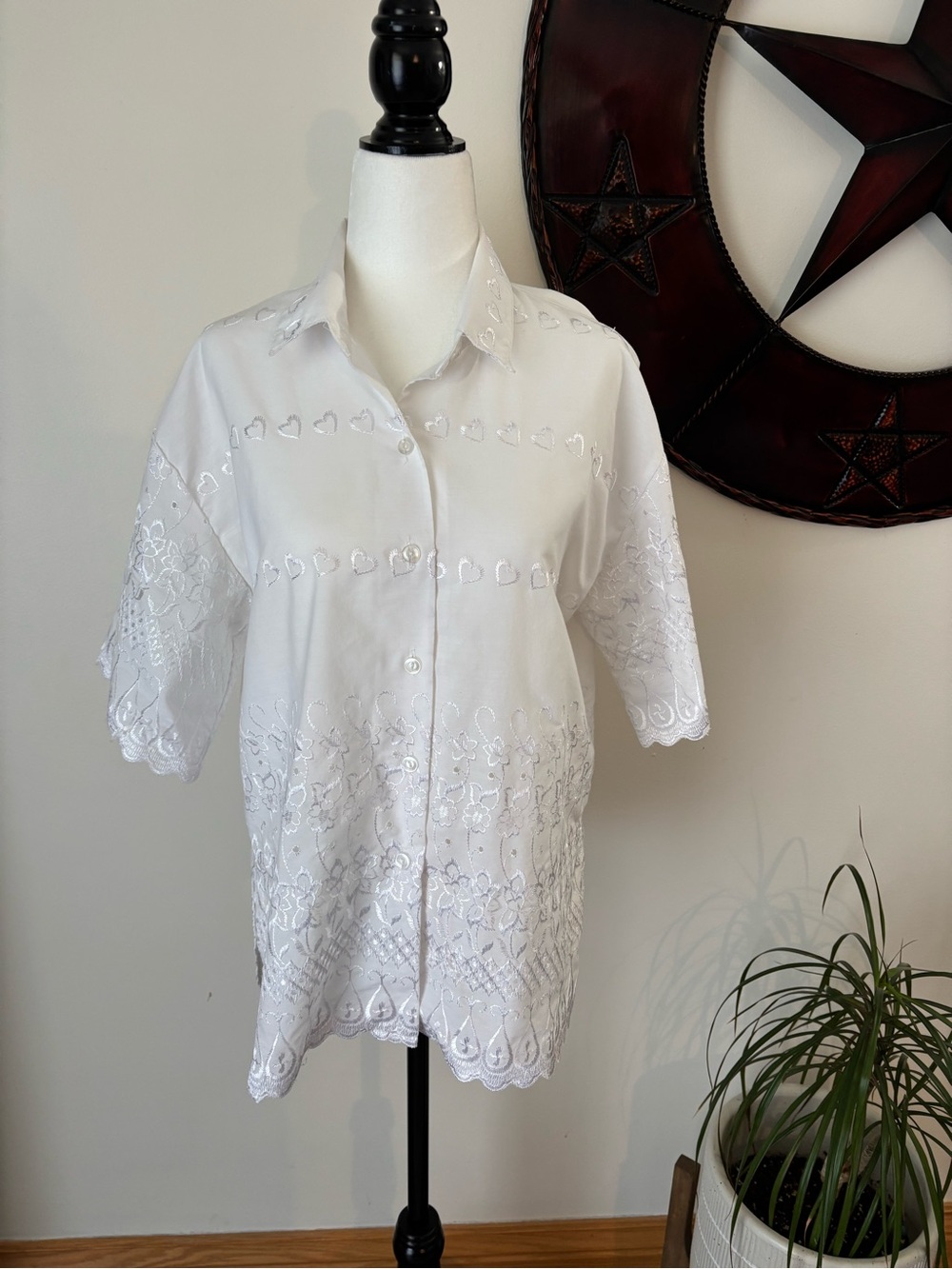 Tradition White blouse W/embroidered hearts &floral vintage cottagecore retro  M
